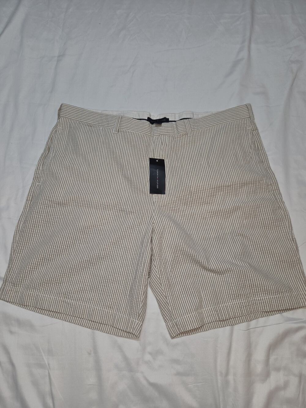Tommy Hilfiger Men's Seersucker Short Tan and White Stripes Size 40